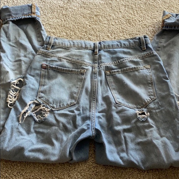 BDG High-Waisted Mom Jean - Picture 4 of 6